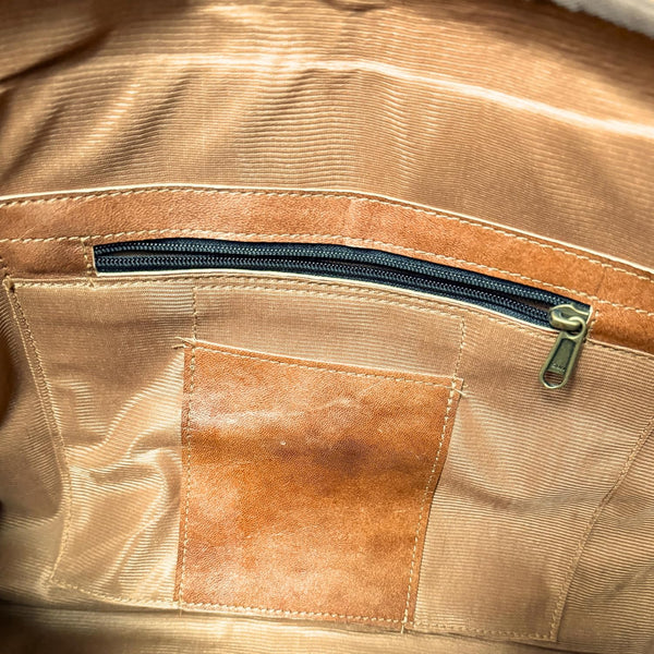 Vintage Style Leather Holdall Travel Bag – 20" Weekender Duffle Bag Designed in UK – Premium Leather Overnight Bag with Detachable Shoulder Strap – Cabin Size Travel Bag for Men & Women